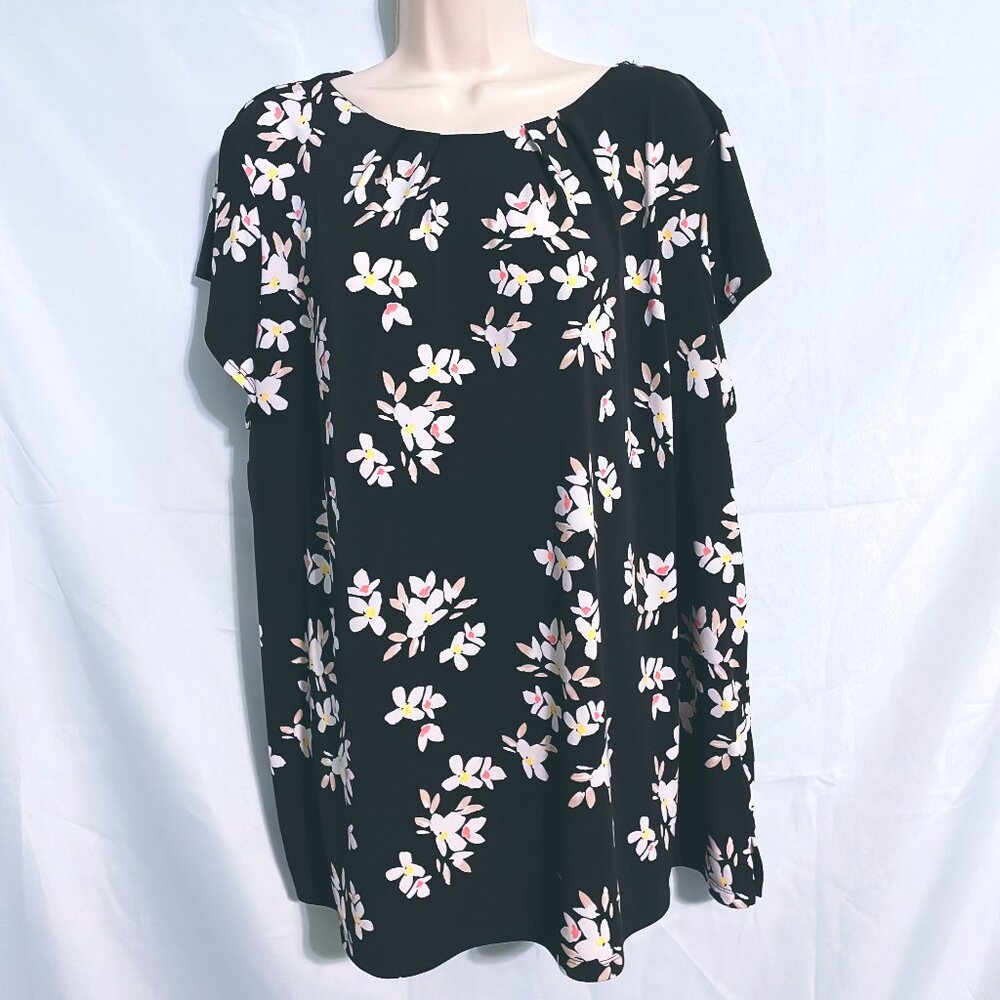 Liz Claiborne Cute Black Floral Top Size 2X